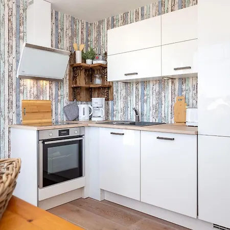 Suite-6 アパート *